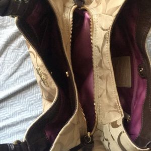 Coach Bags - Coach purse - great condition !! Coach Bags - Coach purse - great condition !!